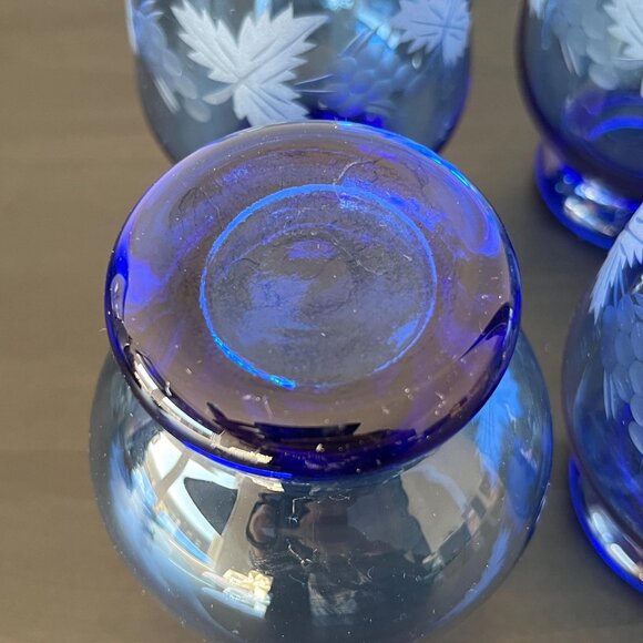 Vintage Cobalt Blue Etched Crystal Tumbler Glasses Set of 4 Grapes & Leaves - Picture 5 of 7